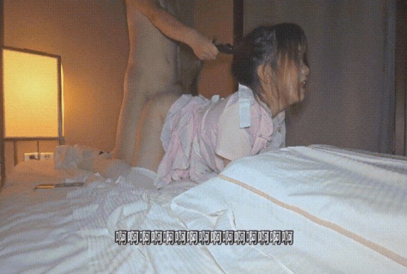 杏吧传媒 被金主爸爸无套爆操清纯淫靡并存-琳崽