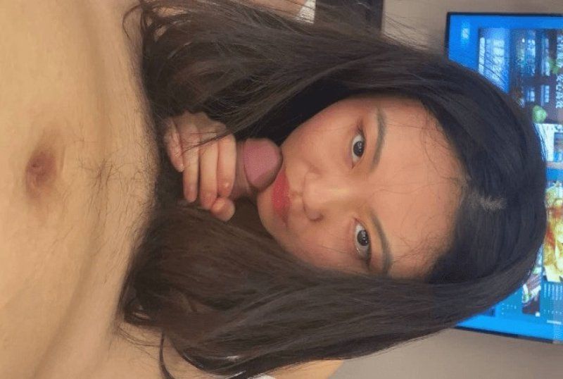 杏吧傳媒 羅湖區漂亮騷逼給尿她喝給我肏夠