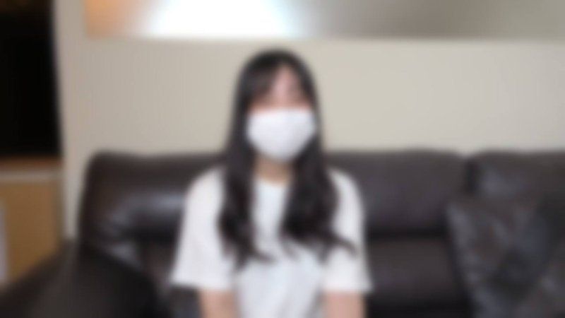 【购买者特典/评论特典 有】（初次拍摄）看似文静的大学生一开始做爱就豹变。抖M属性全开，高潮不断，尖叫不断。用鬼畜活塞运动进入白眼高潮的快感地狱。在秘密的半中出第二回合中精液注入完成