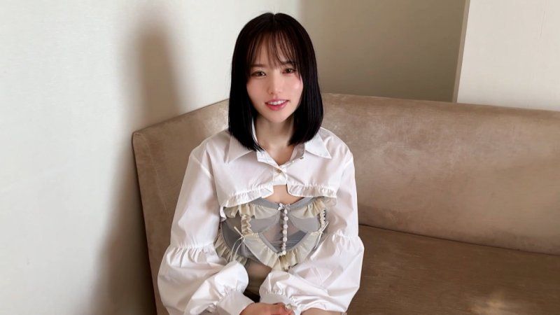 【本人首次作品】从新闻界冲击登场「本物」2023年退职G罩杯美人新闻主播，素颜完全公开挑战超过80分钟的无套中出拍摄。