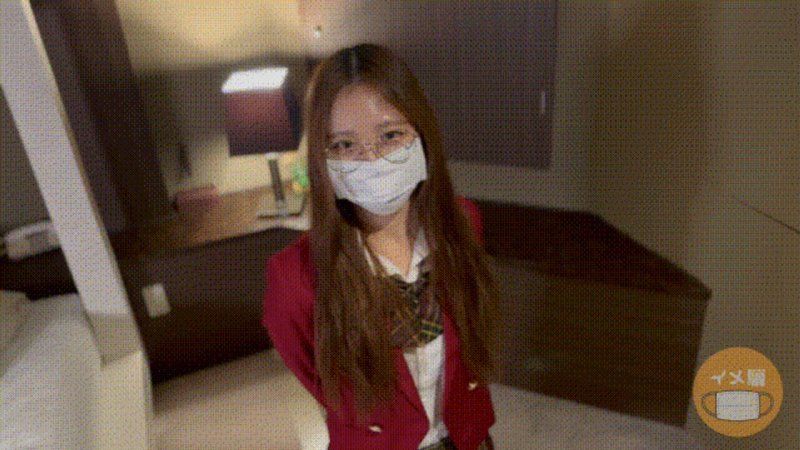 真实18岁为了毕业纪念AV出道！