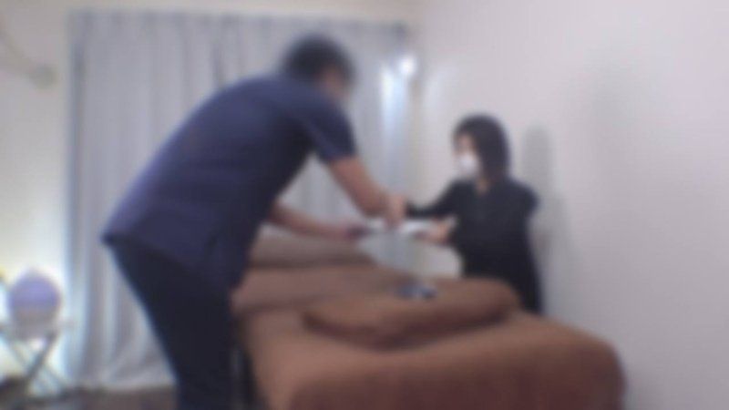 【无/抽插】认真般可爱肌肤漂亮OL风格女性来到店裡