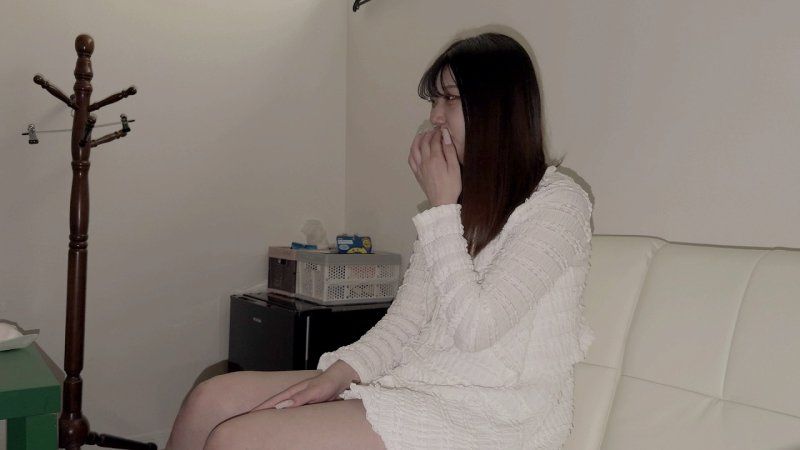 【颜射×吞精】身高170cm(8头身)的美女。用精液侵犯上天赐予的两大宝物,22分钟狂射7发。