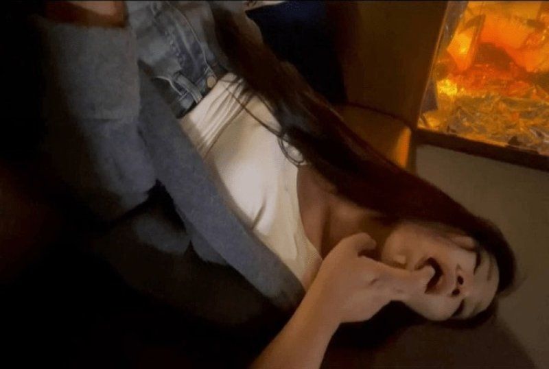 杏吧传媒 听话的骚货m系骚货舔脚后入骑乘